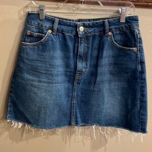 TOPSHOP MOTO denim mini skirt frayed hem 5 pockets zip front button closure 8